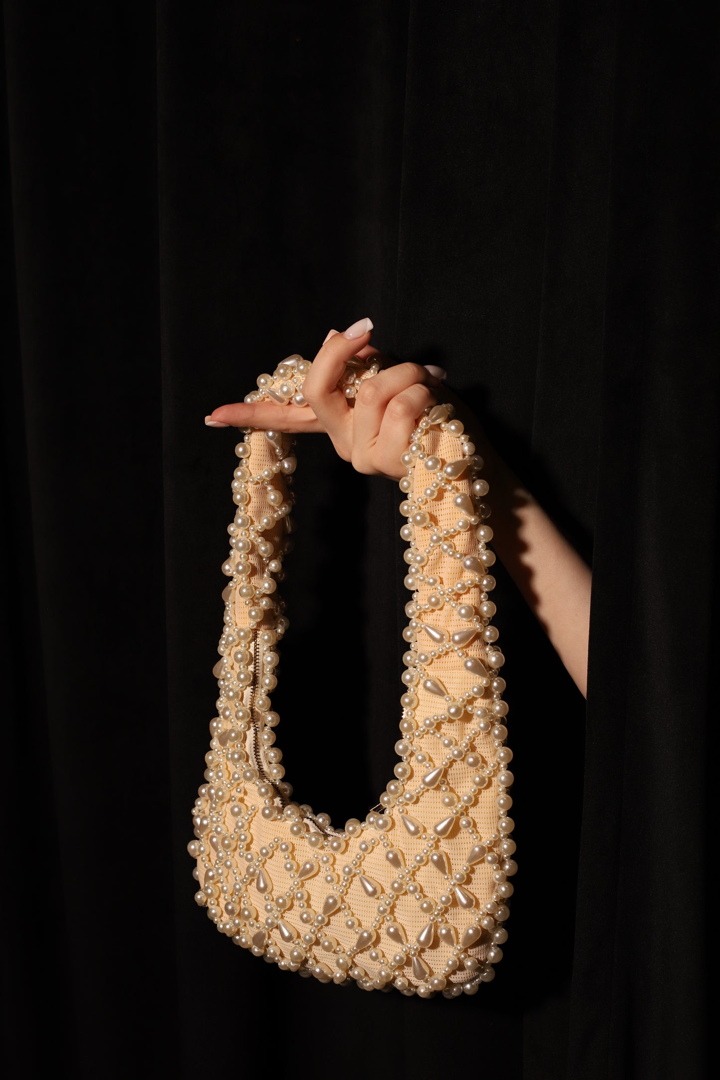 White Pearly Handbag for Her/ Handmade Beaded Purse for Wedding Party